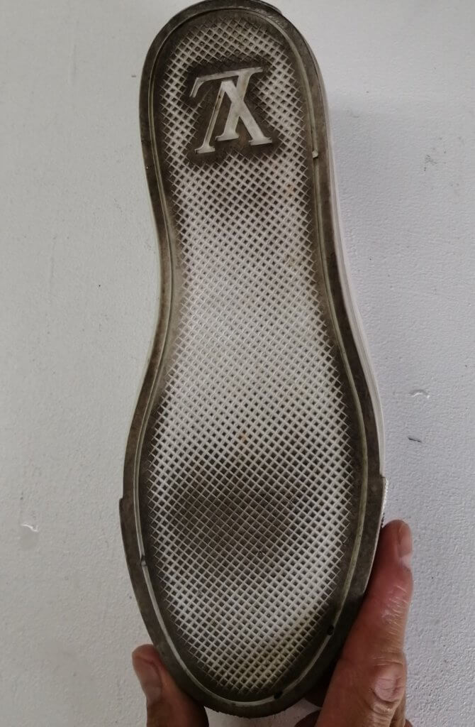 ルイヴィトンスニーカー