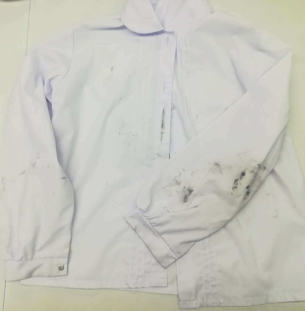 制服全体の墨汁しみ抜き